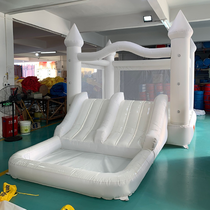 Château gonflable 5,6*3,3*3m b - Outdoor Kids In An Indoor World avis et prix